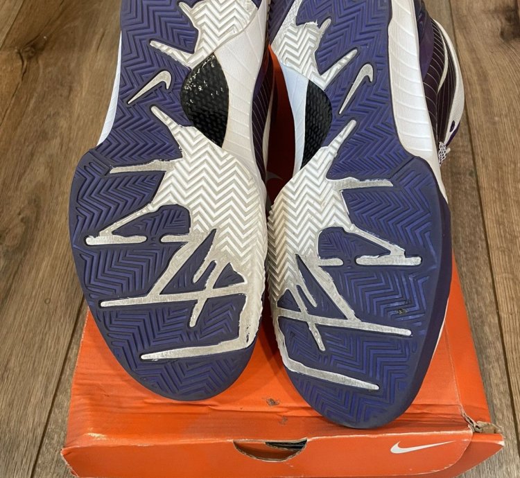 Size 9 - Nike Zoom Kobe 4 Tb Varsity Purple