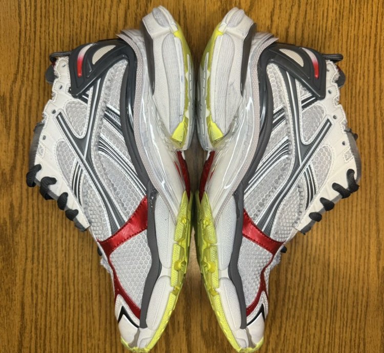 Balenciaga Runner Sneaker red Yellow