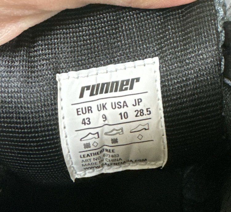Balenciaga Runner Sneaker 43
