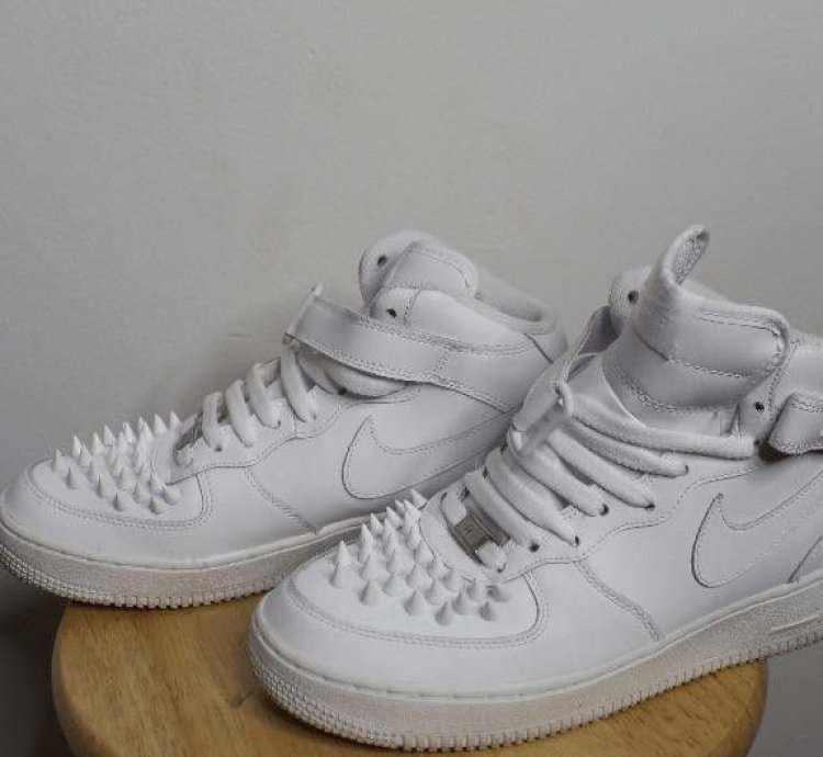 Air Force 1 Custom High Top - White Spikes - 7 Youth P10007