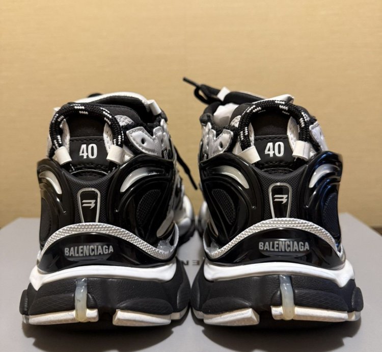 Balenciaga Runner Sneaker Black White 40