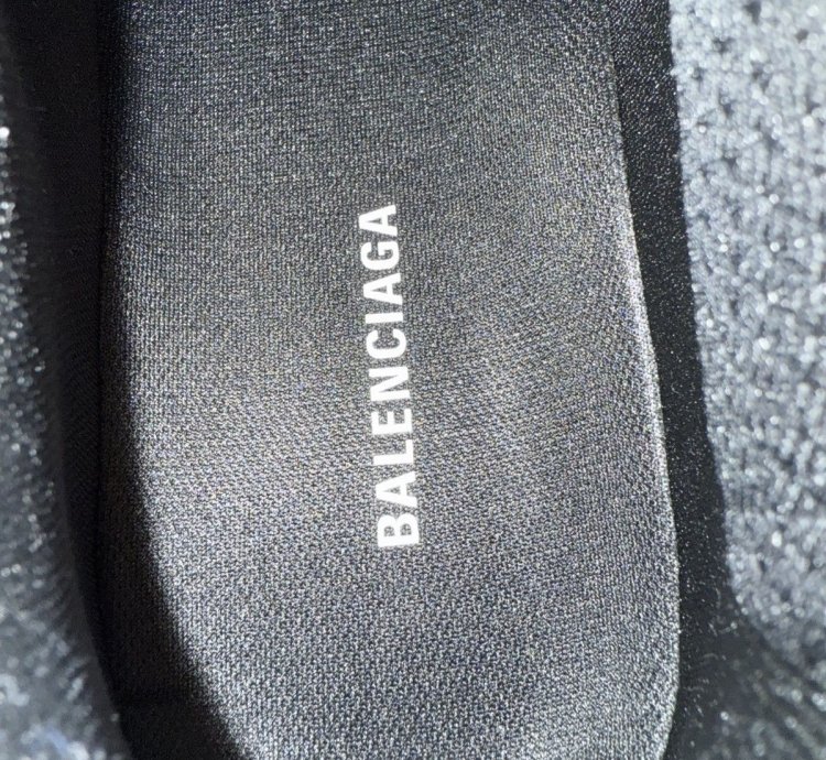 Balenciaga Runner Sneaker Black White 40