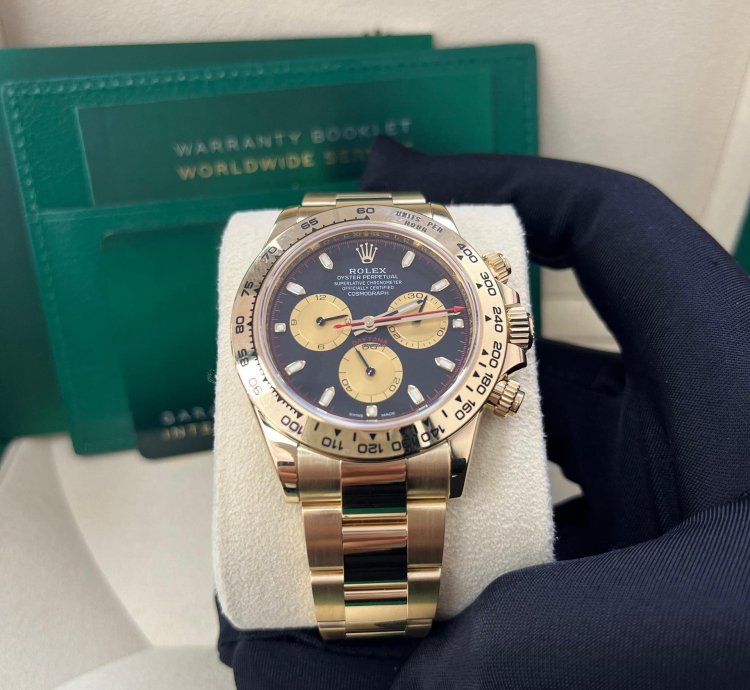 Rolex Daytona Paul Newman Yellow Gold Daytona Black Dial Yellow Subdials 116508