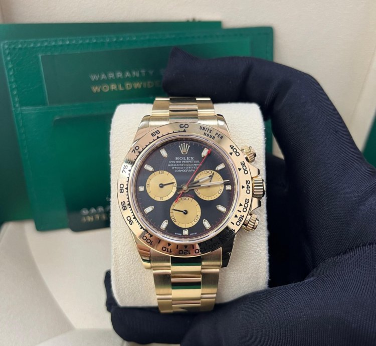 Rolex Daytona Paul Newman Yellow Gold Daytona Black Dial Yellow Subdials 116508