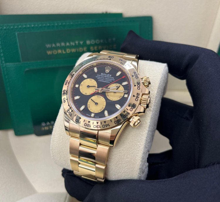 Rolex Daytona Paul Newman Yellow Gold Daytona Black Dial Yellow Subdials 116508