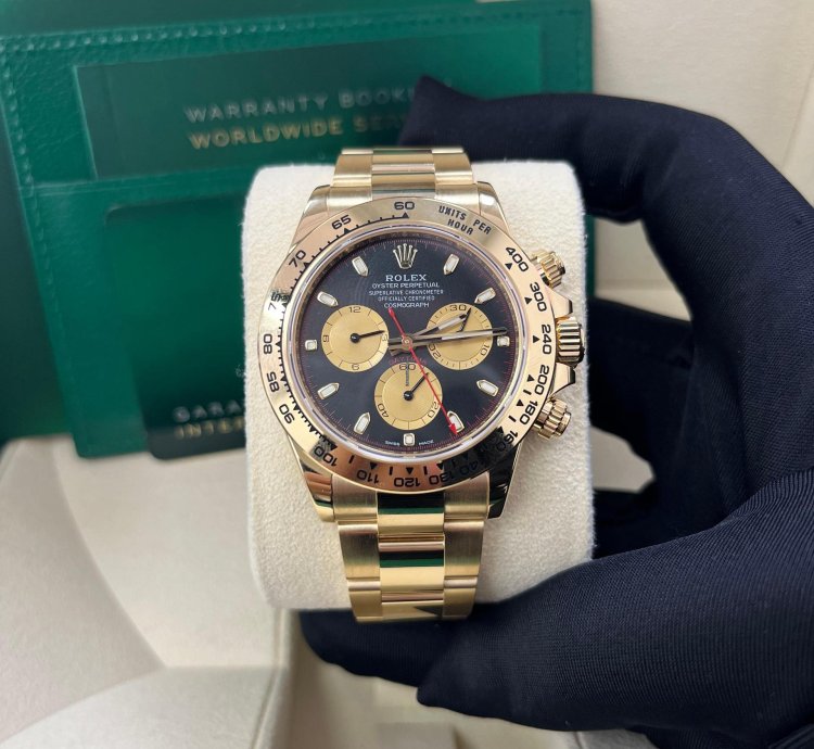 Rolex Daytona Paul Newman Yellow Gold Daytona Black Dial Yellow Subdials 116508