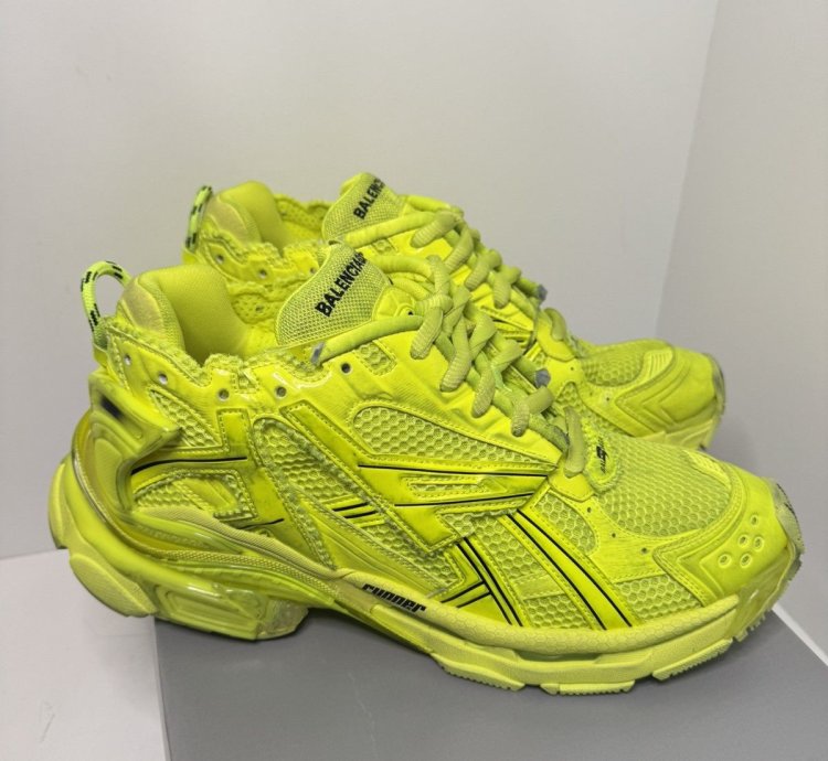 Balenciaga Runner Sneaker Fluo Yellow Size 46 Men New