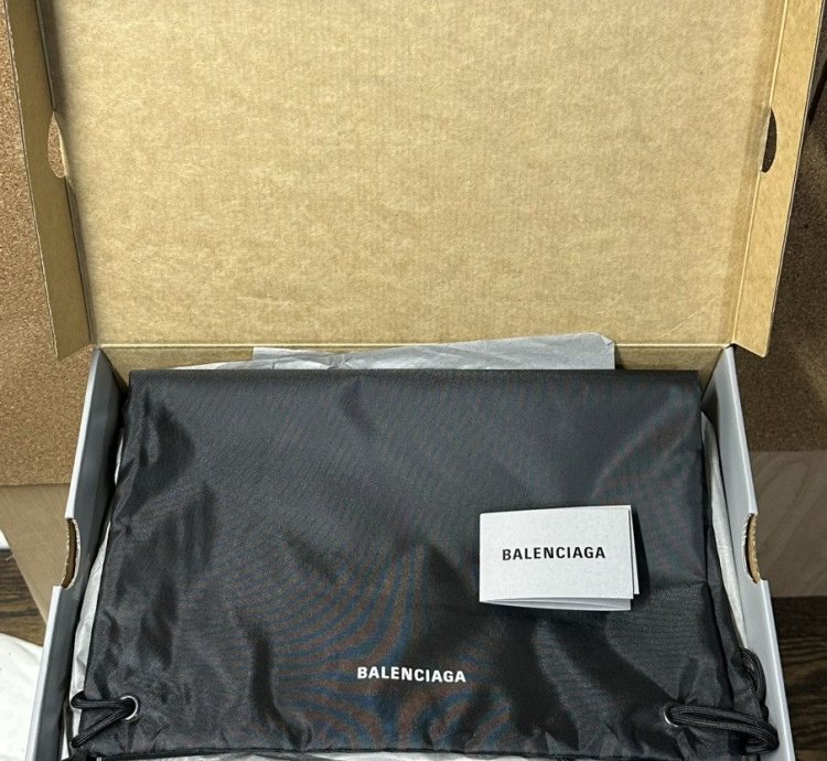 Balenciaga Runner Sneaker In Black Men