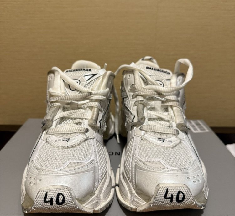 Balenciaga Runner Sneaker White 40