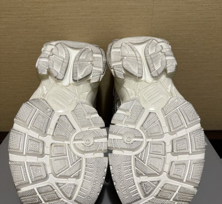 Balenciaga Runner Sneaker White 40