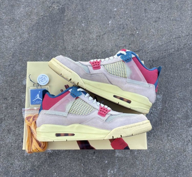 Union La Air Jordan 4 Retro Guava Ice