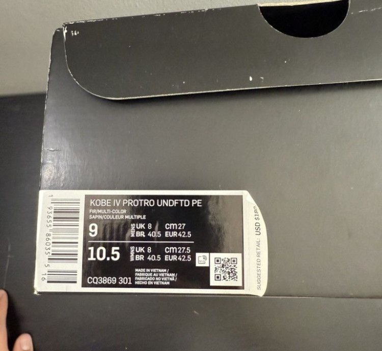 Undefeated Nike Kobe 4 Protro Milwaukee Bucks Size 9