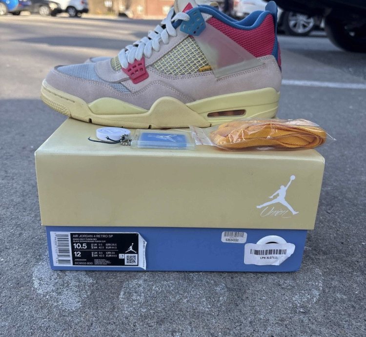 Union La Air Jordan 4 Retro Guava Ice