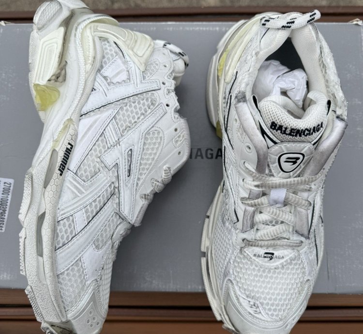 Balenciaga Runner Sneaker White Size 6 Us