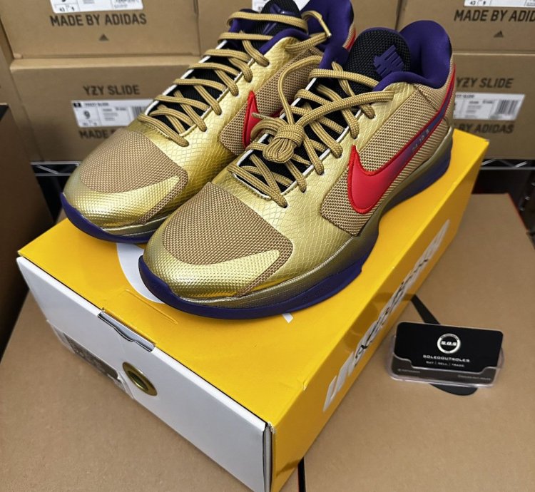 Undefeated Nike Kobe 5 Protro Hall Of Fame - Size 11