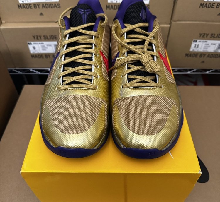 Undefeated Nike Kobe 5 Protro Hall Of Fame - Size 11