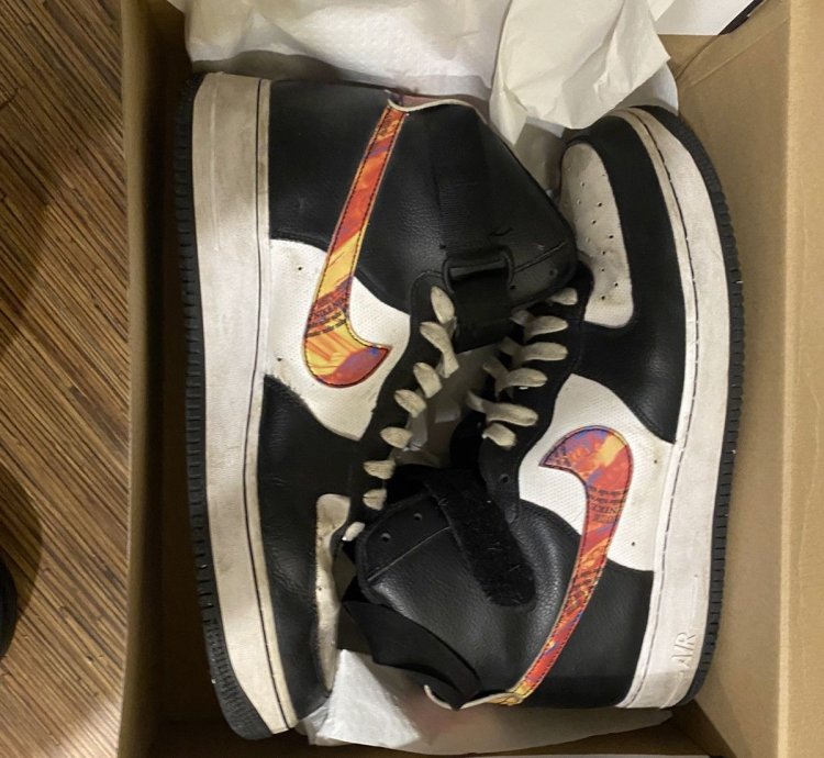 Air Force 1 High 07 Lv8 - Size 13