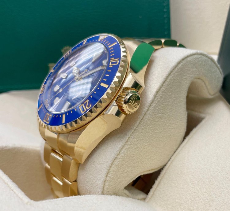 Rolex Sea-dweller Deepsea New Sea-dweller Deepsea 136668 Blue Dial 44mm Yellow Gold