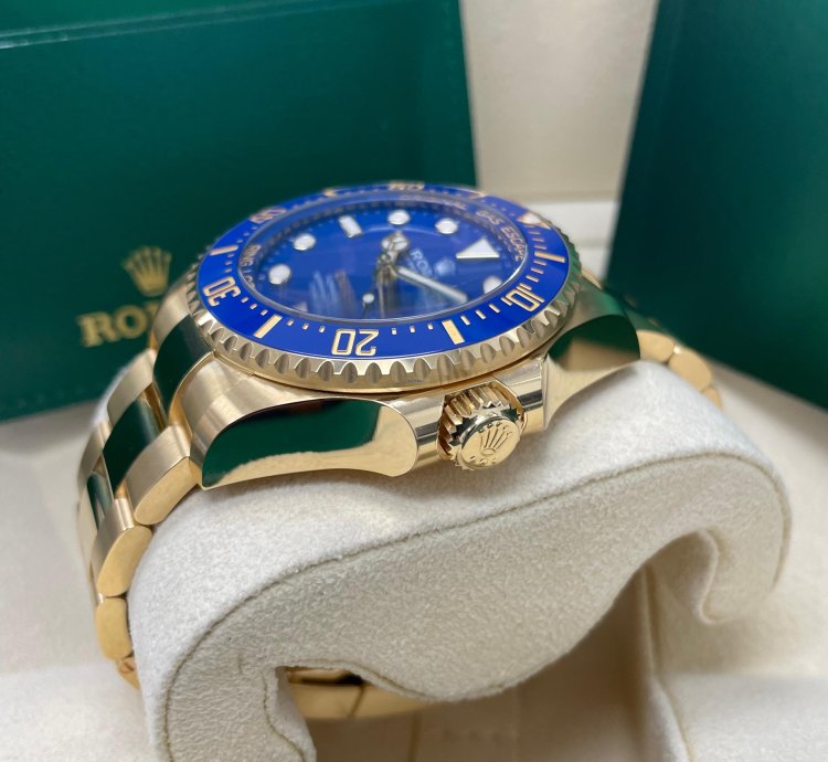 Rolex Sea-dweller Deepsea New Sea-dweller Deepsea 136668 Blue Dial 44mm Yellow Gold