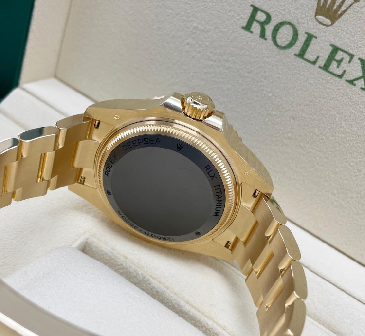 Rolex Sea-dweller Deepsea New Sea-dweller Deepsea 136668 Blue Dial 44mm Yellow Gold