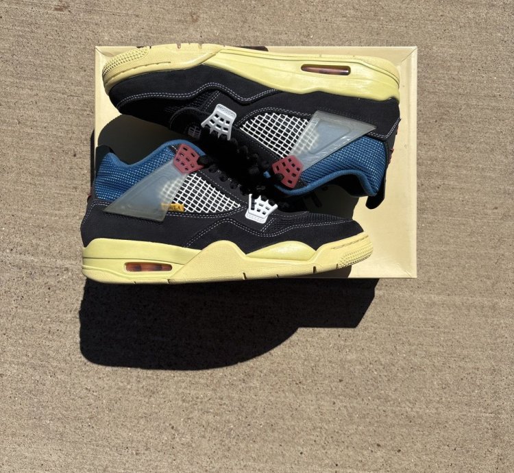 Union La Jordan 4 Off Noir