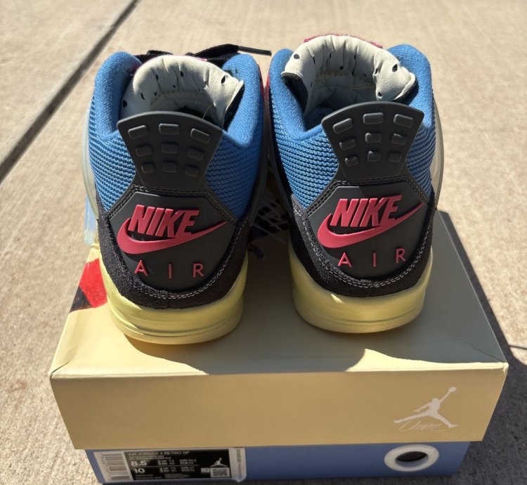 Union La Jordan 4 Off Noir