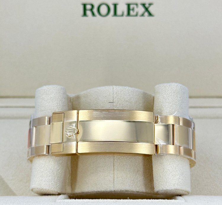 Rolex Sea-dweller Deepsea Unworn 2024 Deepsea Blue Yellow Gold 136668lb-0001 Complete