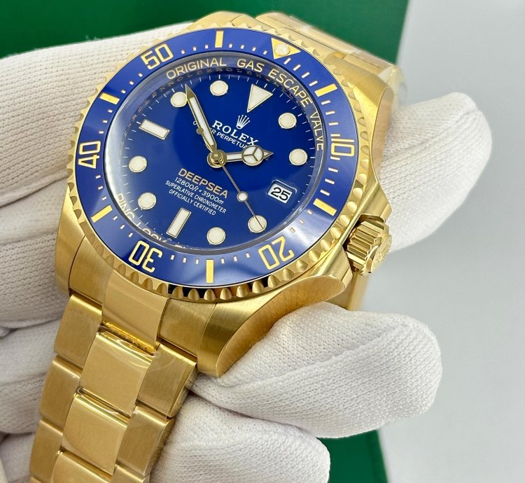 Rolex Sea-dweller Deepsea Unworn 2024 Deepsea Blue Yellow Gold 136668lb-0001 Complete