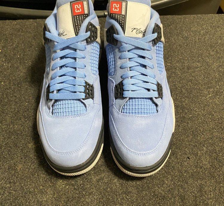 University Blue Jordan 4