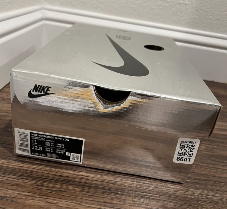 University Gold Off White Nike Dunk