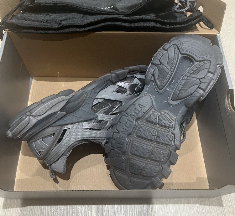 Balenciaga Track 2 0