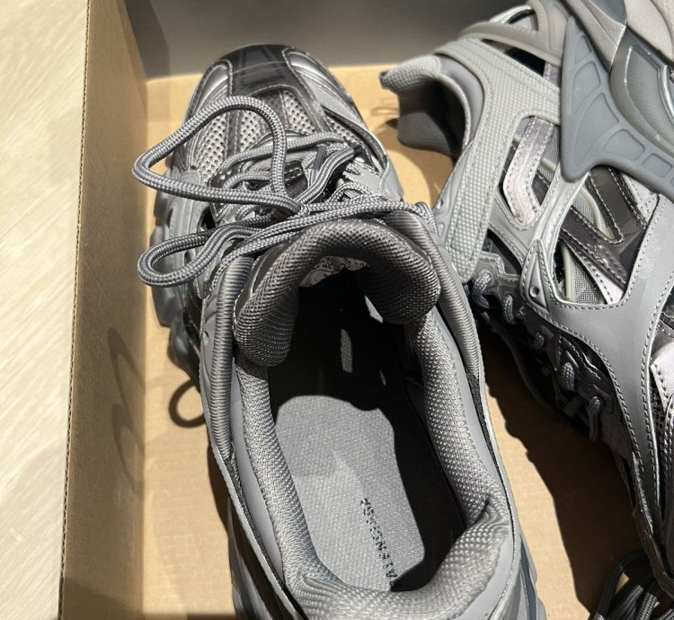 Balenciaga Track 2 0