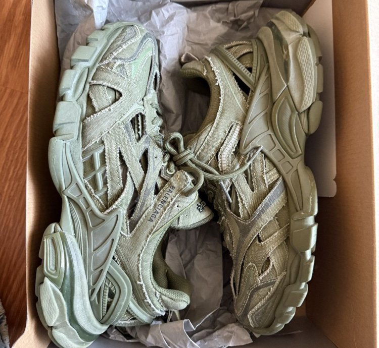 Balenciaga Track 2 0 Need Gone