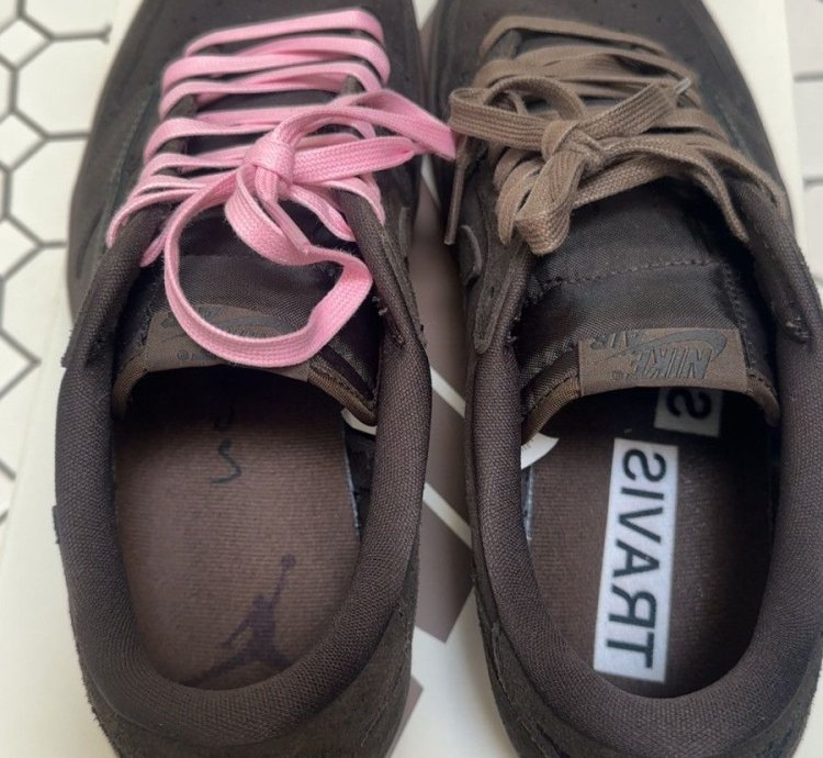 Velvet Brown Travis Scott