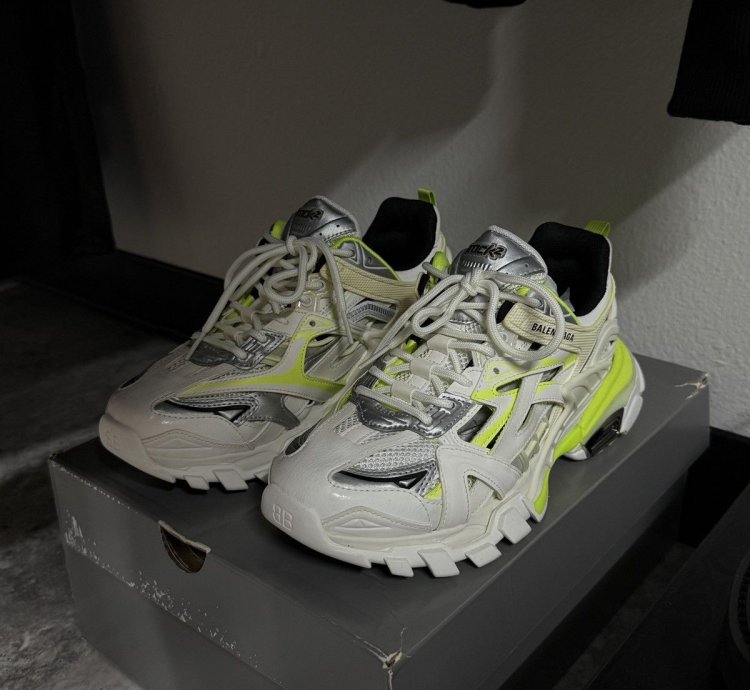 Balenciaga Track 2 0 Sneakers