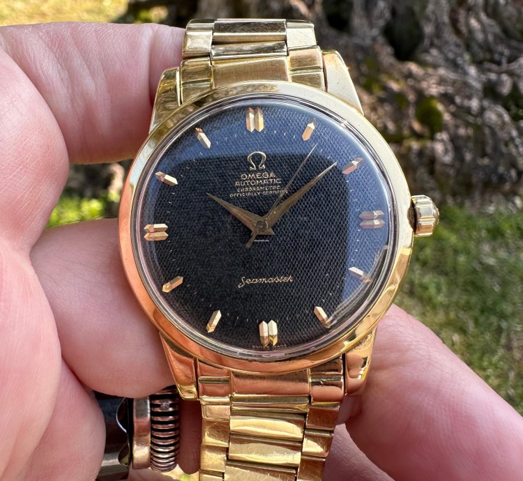 Omega Seamaster 1950 Seamaster 18kt Ref 2521 Bumper Black Honeycomb Dial