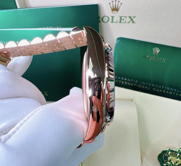 Rolex Sky-dweller 2024 New Sky-dweller Everose Gold Blue Green Jubilee