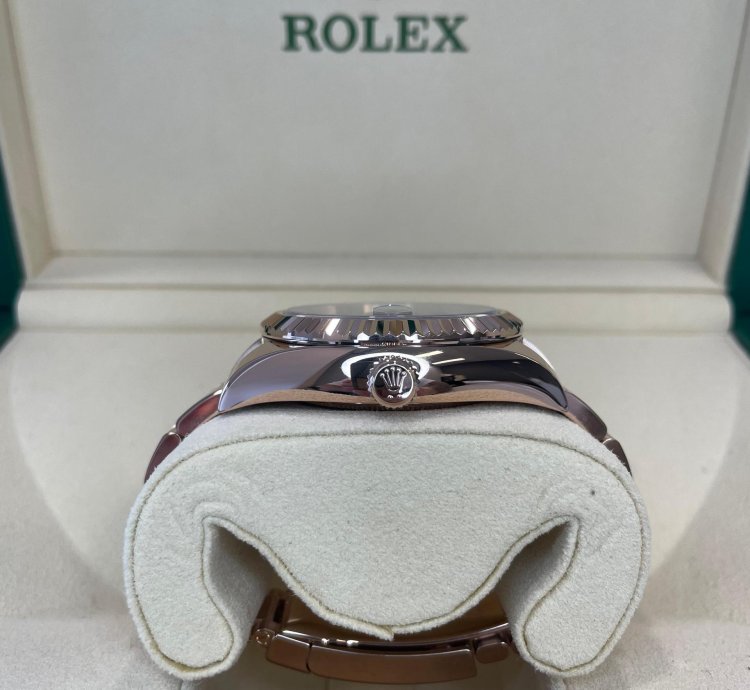 Rolex Sky-dweller rose Gold Chocolate Dial
