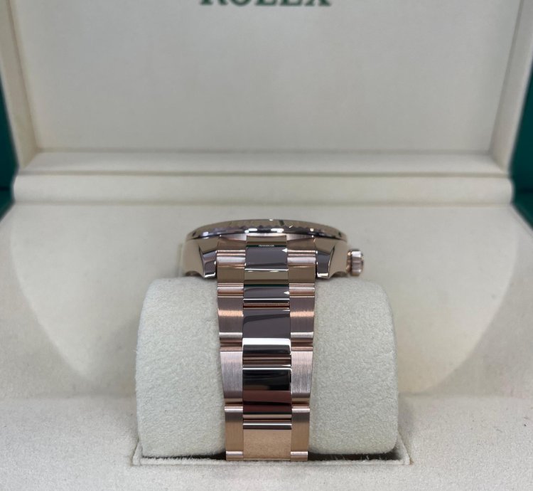 Rolex Sky-dweller rose Gold Chocolate Dial