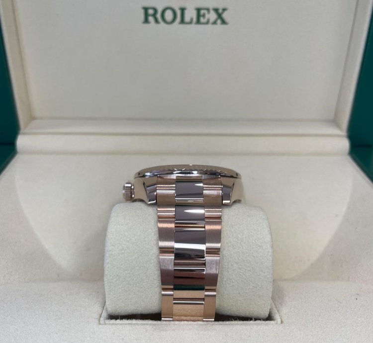 Rolex Sky-dweller rose Gold Chocolate Dial