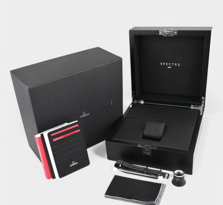 Omega Seamaster 300 007 Spectre Limited Steel Black Box Papers 233 32 41 21 01 001