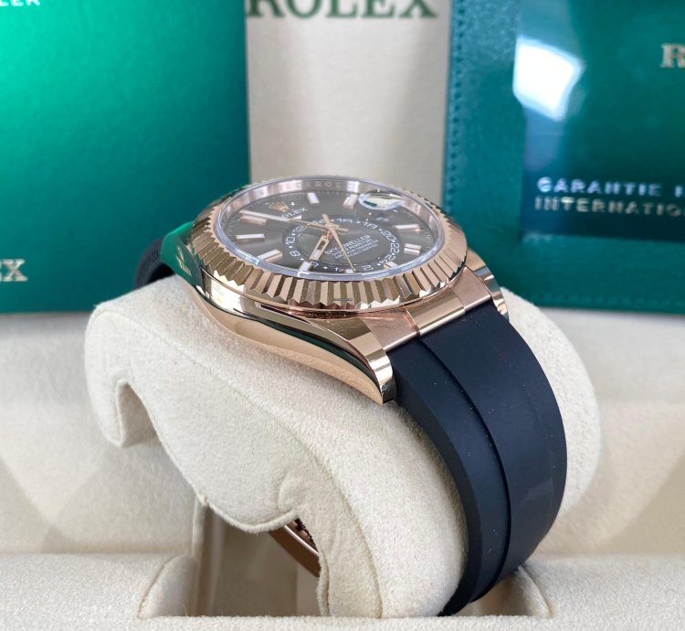 Rolex Sky-dweller 18ct Rose Gold Rhodium Dial 2021