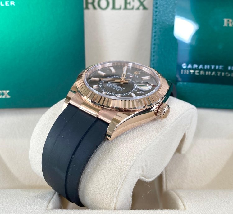 Rolex Sky-dweller 18ct Rose Gold Rhodium Dial 2021