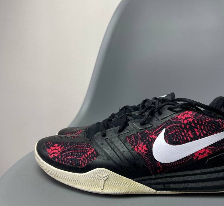 Vintage Nike Kobe Mentality Bright Crimson Low Top Sneakers