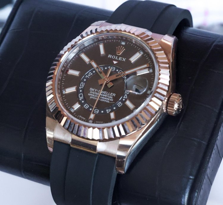 Rolex Sky-dweller 18k Rg Rhodium 326235 2022 Unworn 42mm Fluted 18k Rose Gold Oysterflex Full Set