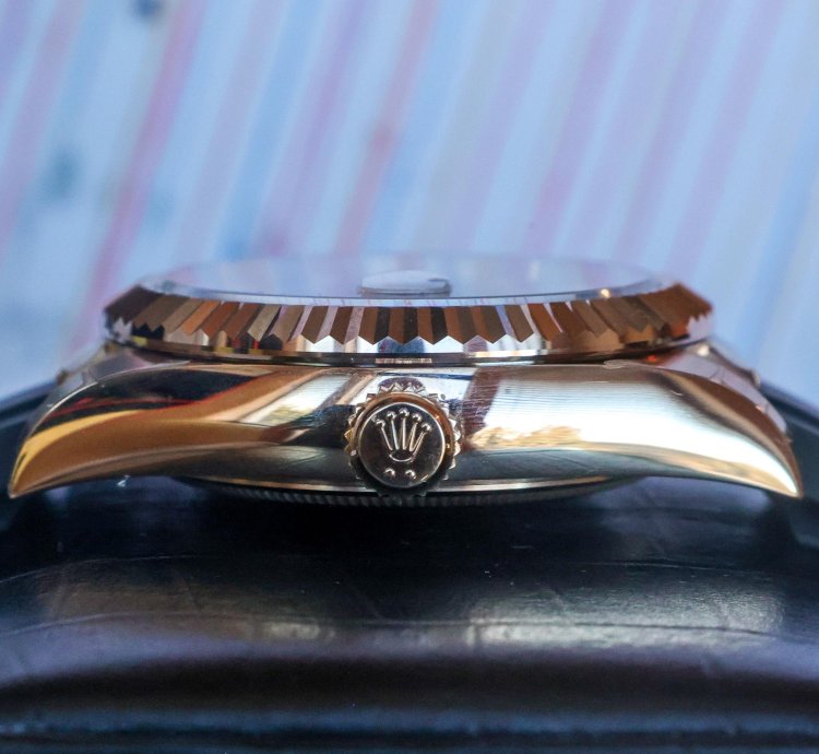 Rolex Sky-dweller 18k Rg Rhodium 326235 2022 Unworn 42mm Fluted 18k Rose Gold Oysterflex Full Set