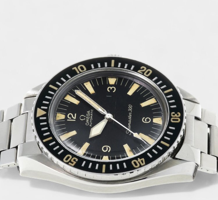 Omega Seamaster 300 165 024 Automatic Steel Vintage Black Dial 1960s