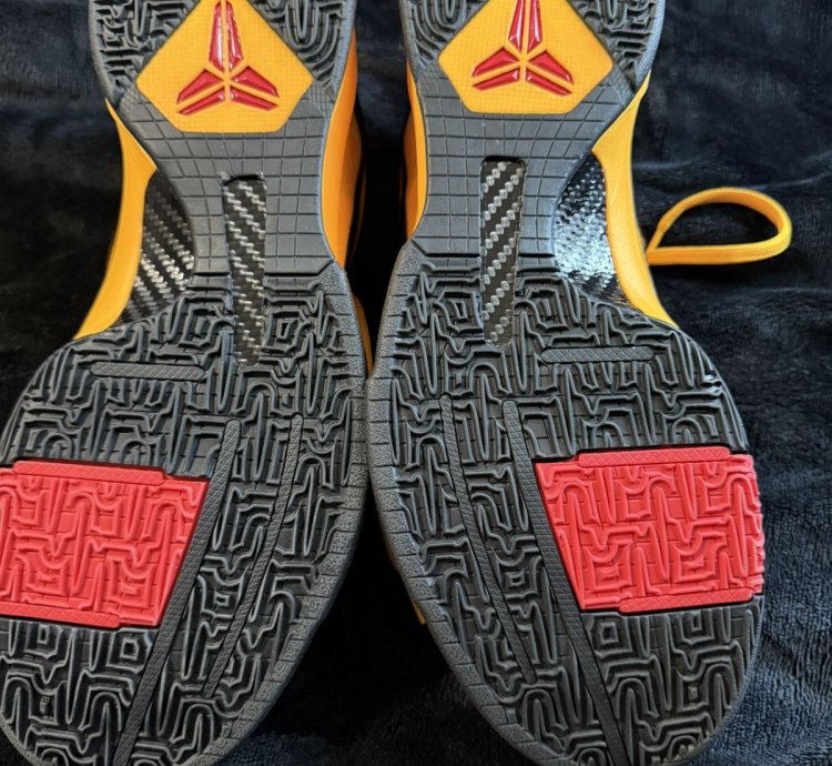 Zoom Kobe 5 Protro Bruce Lee