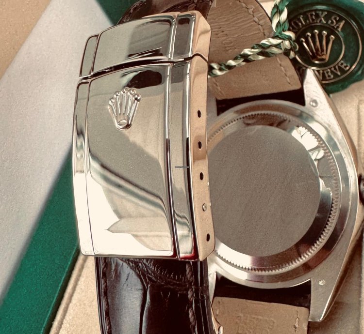 Rolex Sky-dweller 18k White Gold - 2x Leather Bracelet Black Brown