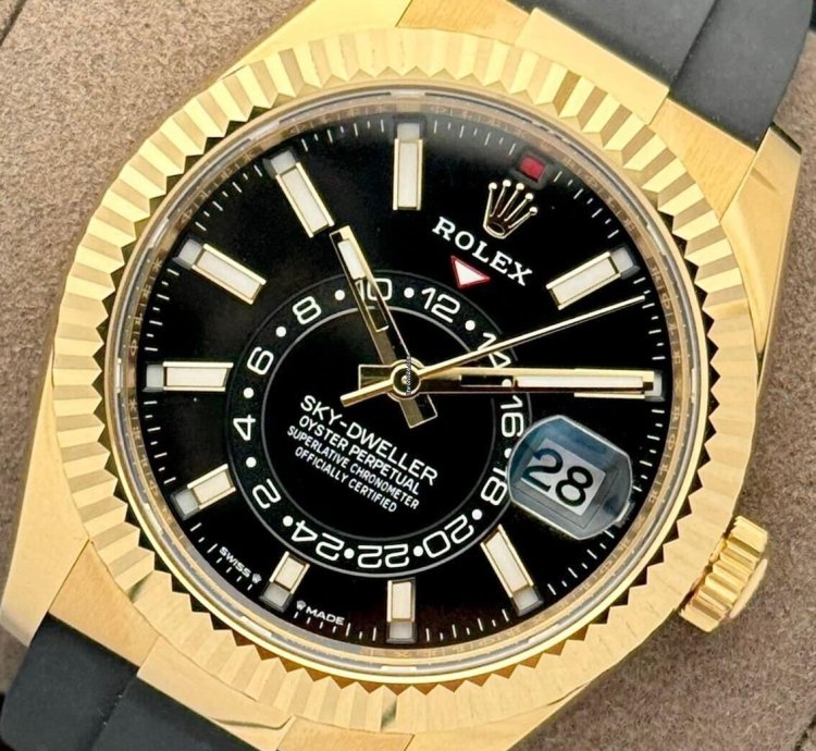 Rolex Sky-dweller 18k Yellow Gold Bright Black Dial Oysterflex